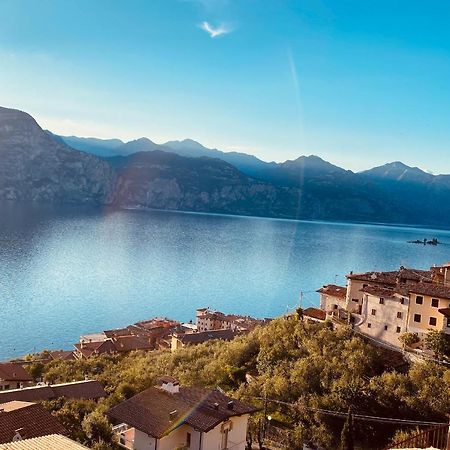 Appartamenti Iride Brenzone sul Garda Luaran gambar