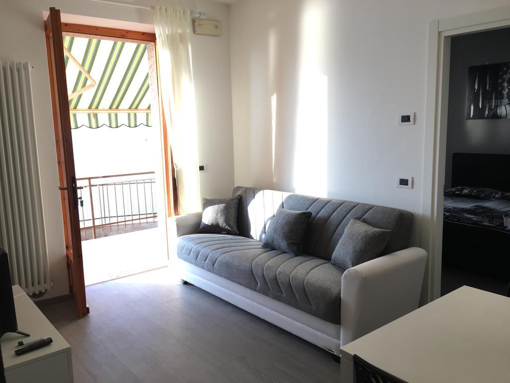 Appartamenti Iride Brenzone sul Garda Luaran gambar