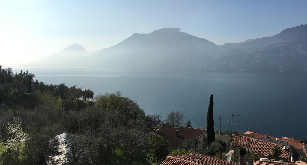 Appartamenti Iride Brenzone sul Garda Luaran gambar