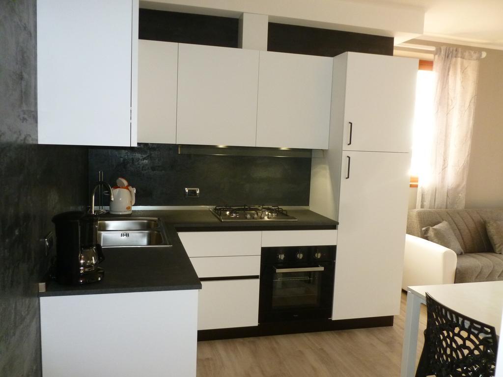Appartamenti Iride Brenzone sul Garda Luaran gambar