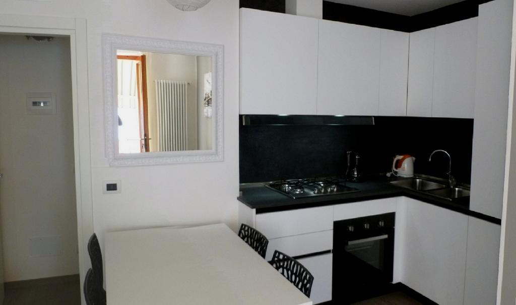 Appartamenti Iride Brenzone sul Garda Luaran gambar