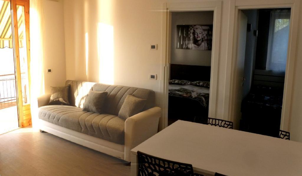 Appartamenti Iride Brenzone sul Garda Luaran gambar