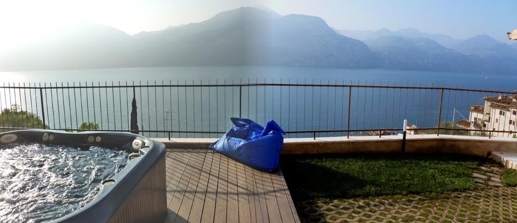 Appartamenti Iride Brenzone sul Garda Luaran gambar