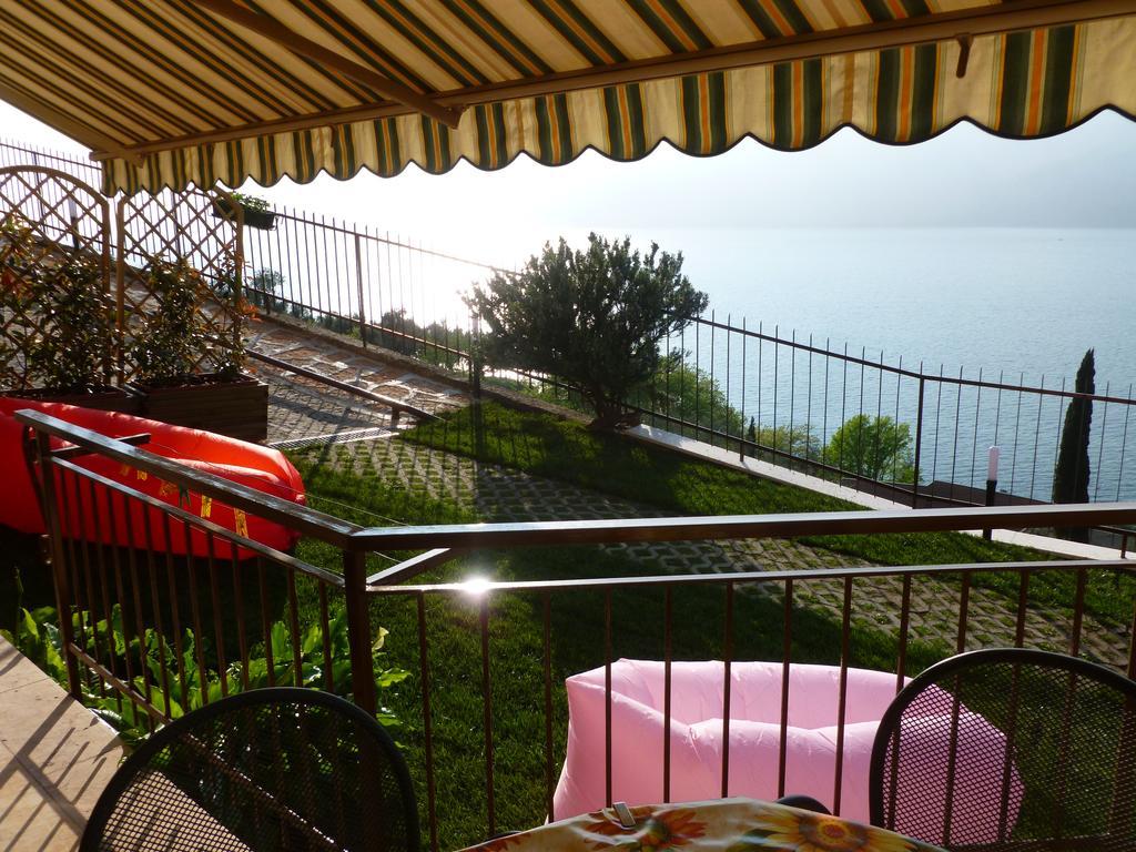 Appartamenti Iride Brenzone sul Garda Luaran gambar